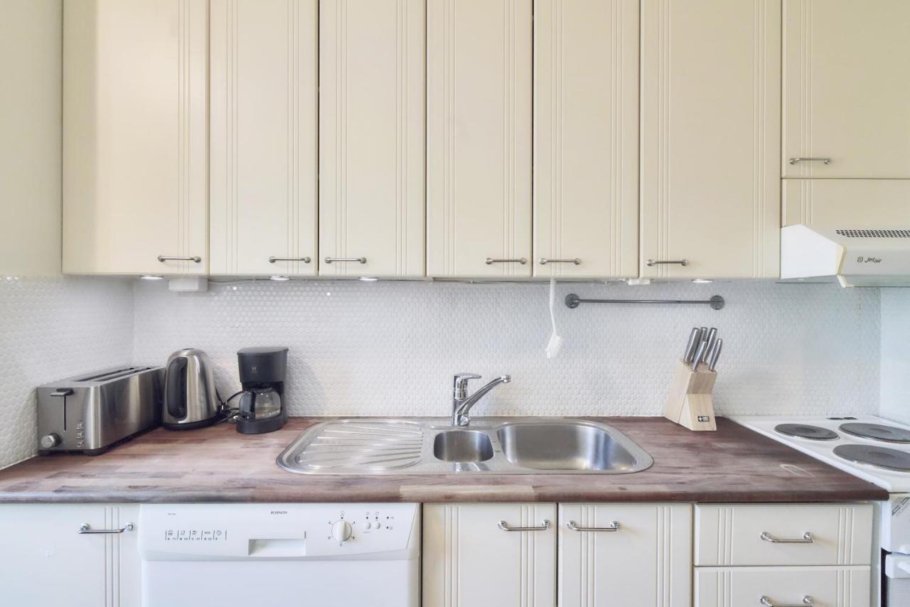 Norden Homes Turku 2-Bedroom Nordic Apartment エクステリア 写真